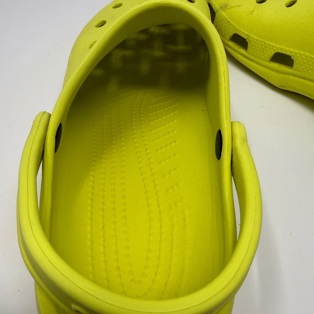 Crocs Classic Clog Mens 10 Neon Yellow Lime Green Slip On Comfort Shoes
